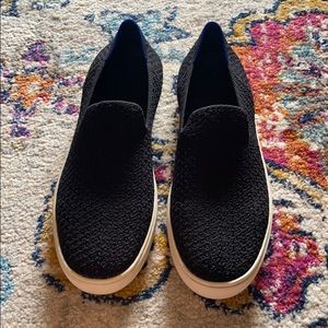 Rothy’s Black Solid Sneaker